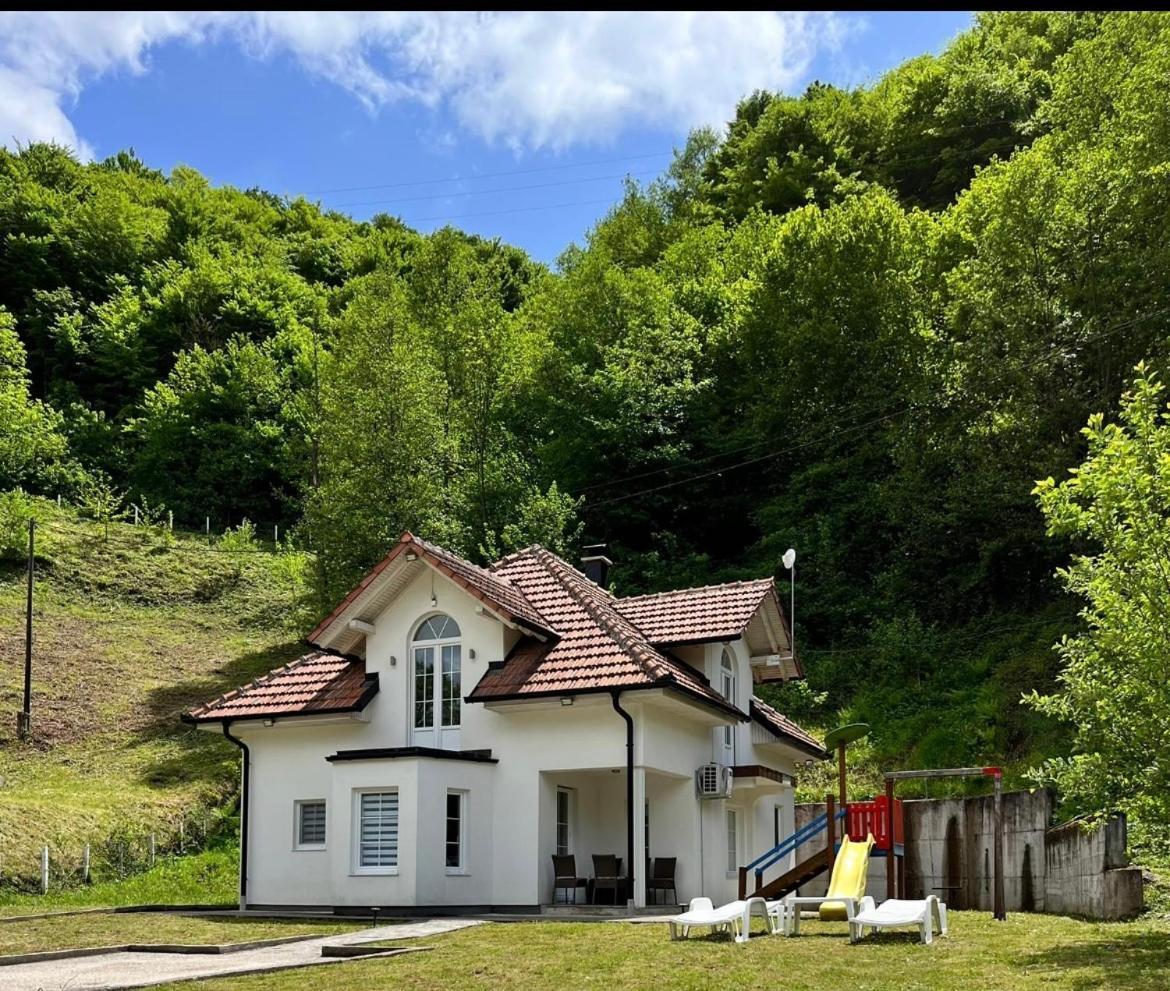 Cobras Plivsko Jezero, Jajce Villa Eksteriør bilde